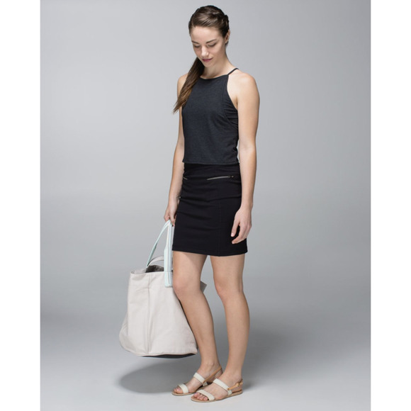 Lululemon High Neck Cross Back Sleeveless Crop Top Gray 4 NWOT - Picture 4 of 13